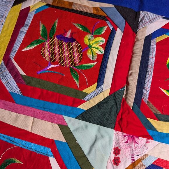 Vtg 1990s Red Handmade Primitive Tribal Applique Embroidered Hook Vest Sz L - Picture 3 of 3